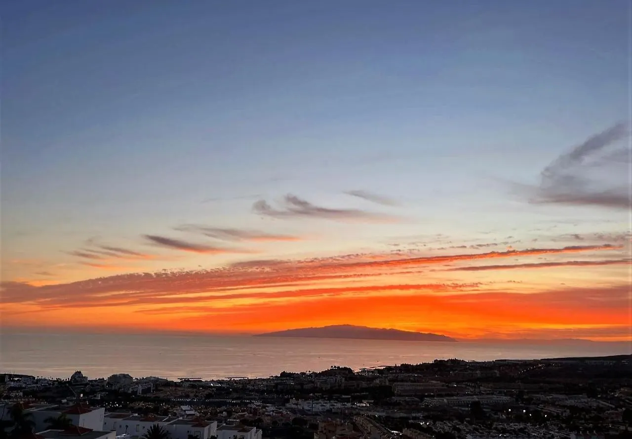 Luxury Penthouse, Best Sunset, Heated Pool, Fast Wifi Costa Adeje  Espagne