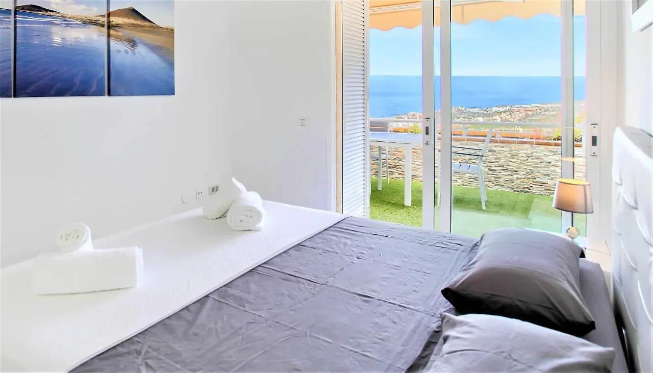 Luxury Penthouse, Best Sunset, Heated Pool, Fast Wifi أذيخي شقة